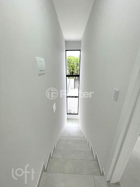 Image 9 - 870462