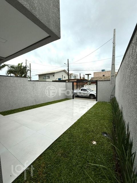 Image 1 - 870483