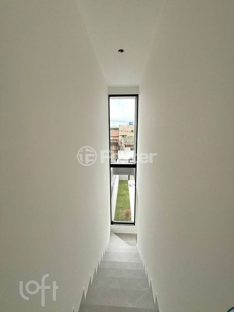 Image 10 - 870483