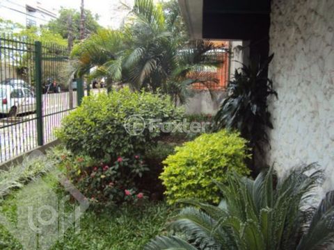 Image 1 - 870488