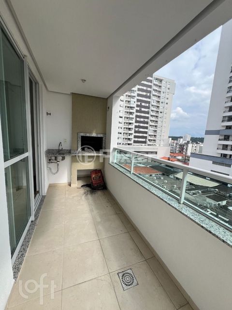Image 11 - 870496