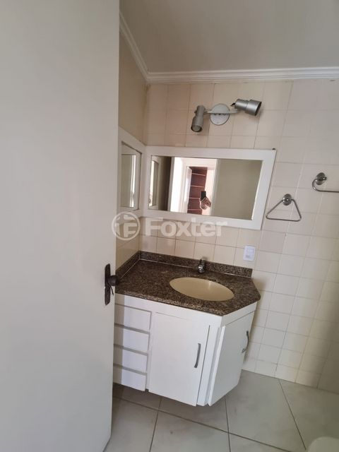 Image 8 - 870500