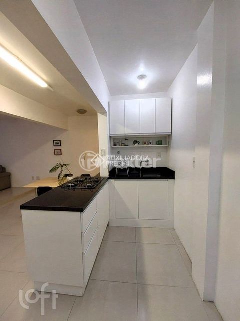Image 9 - 870504