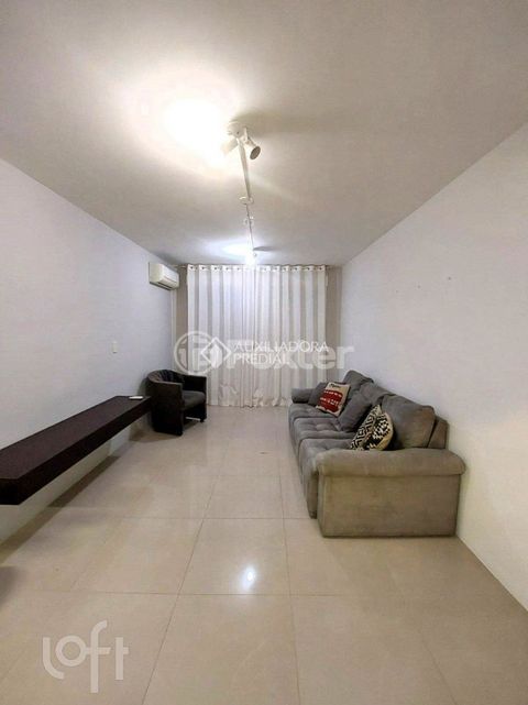 Image 1 - 870504
