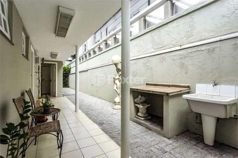 Image 19 - 870559