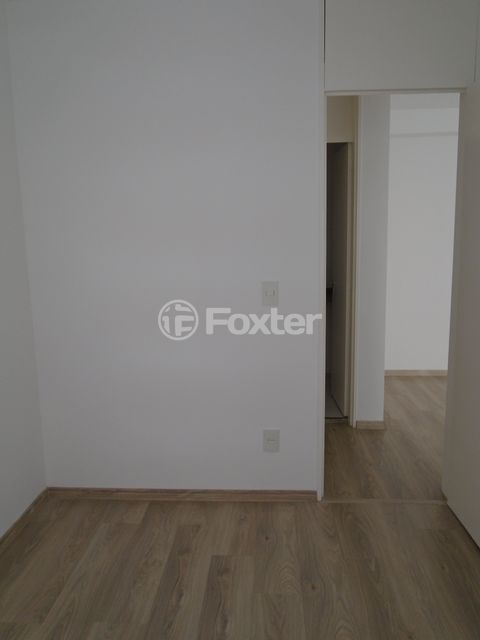 Image 7 - 870560