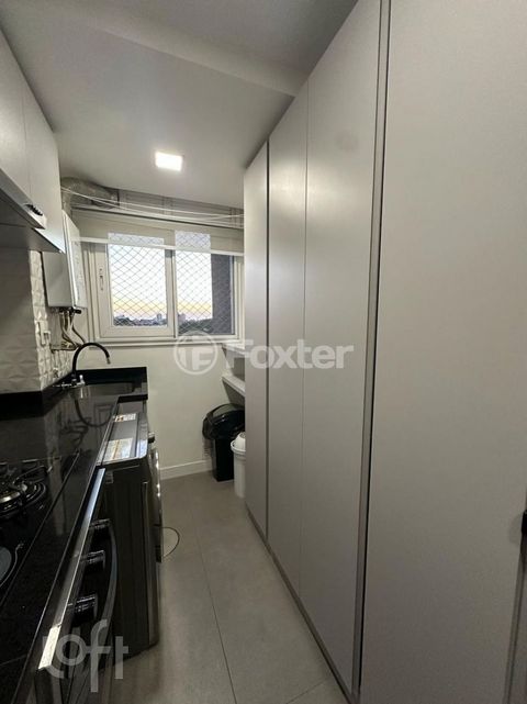 Image 7 - 870575