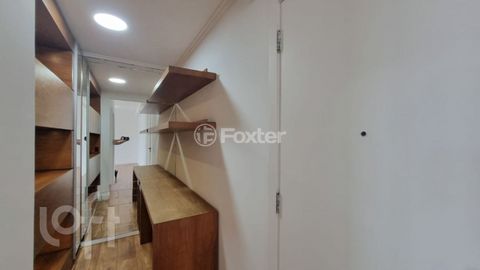 Image 8 - 870580