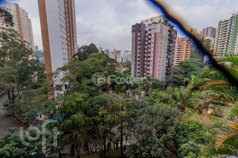 Image 8 - 870583