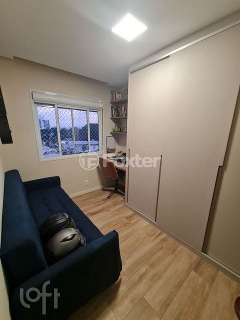 Image 8 - 870615