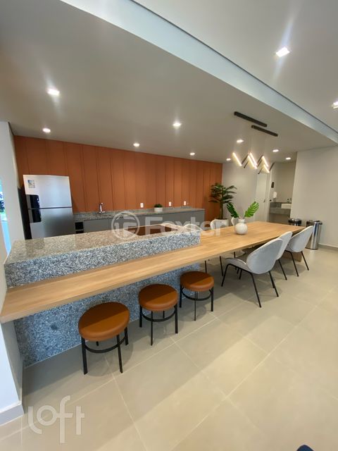 Image 14 - 870667