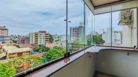 Image 15 - 870678