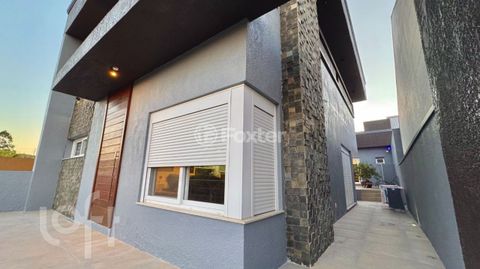 Image 4 - 870680