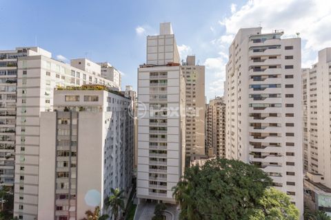 Image 18 - 870719