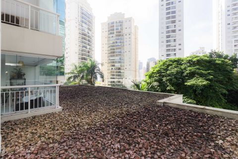 Image 5 - 870745