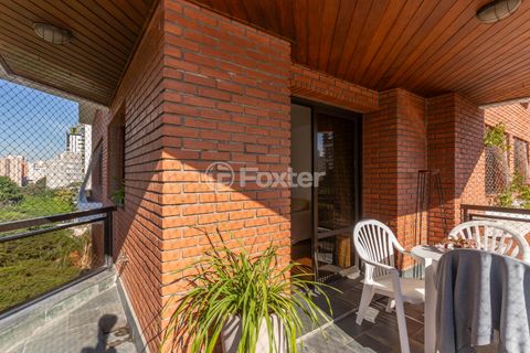 Image 6 - 870790