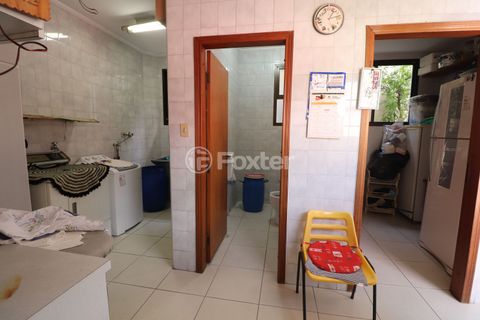 Image 11 - 870792