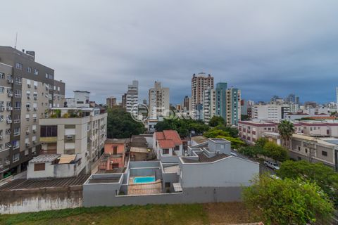Image 6 - 870796