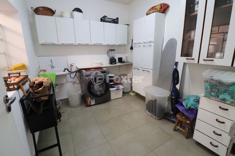Image 4 - 870797