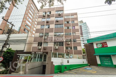 Image 17 - 870814