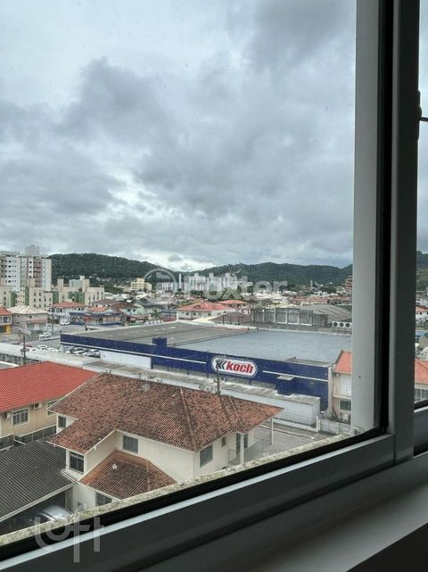 Image 5 - 870816