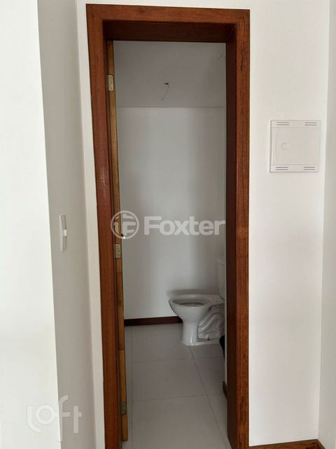 Image 8 - 870816