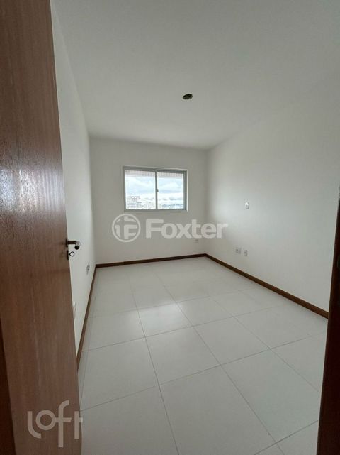 Image 9 - 870816