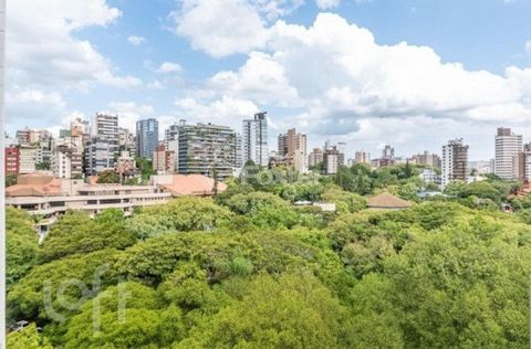 Image 4 - 870913