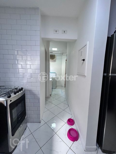 Image 8 - 870924