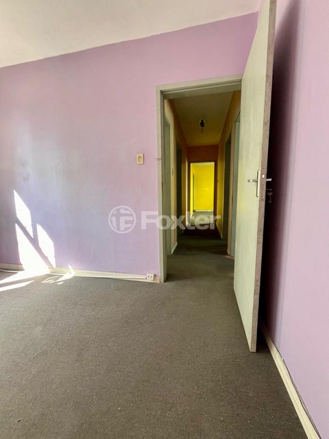 Image 1 - 870928