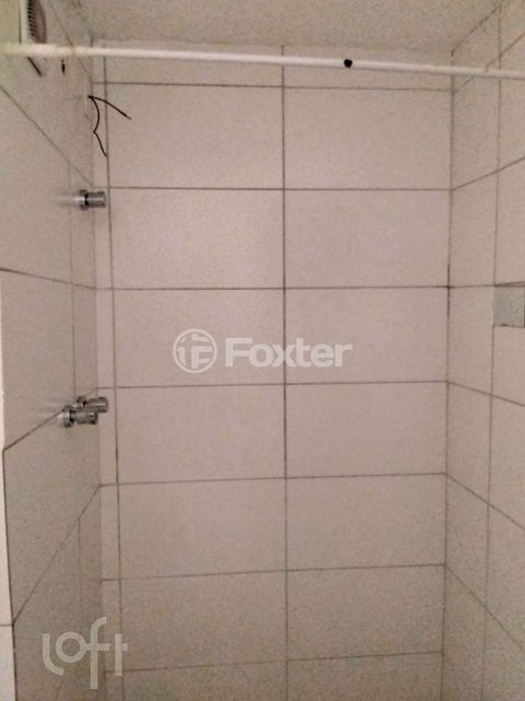Image 8 - 870929