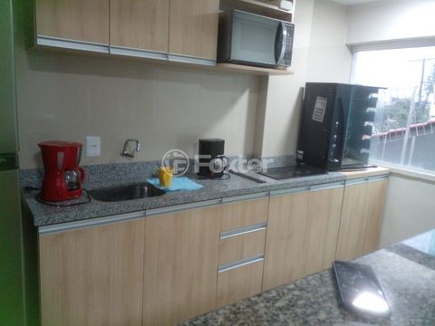 Image 0 - 870935