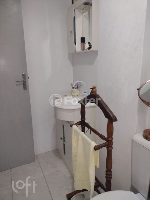 Image 7 - 870974
