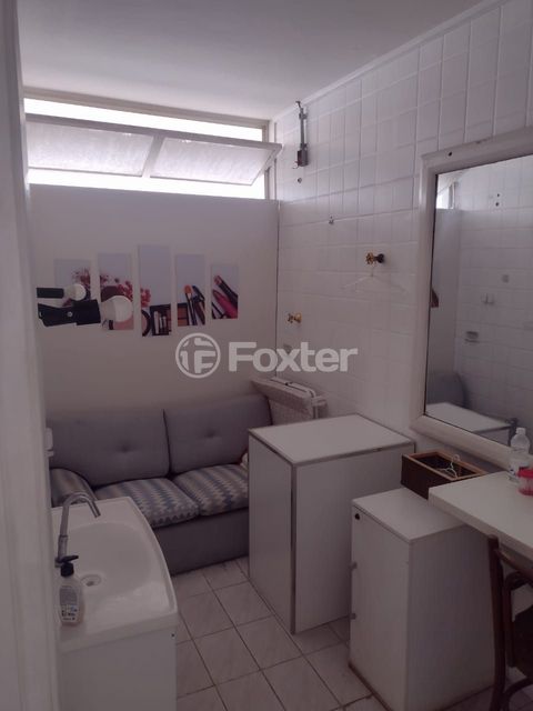 Image 9 - 870984