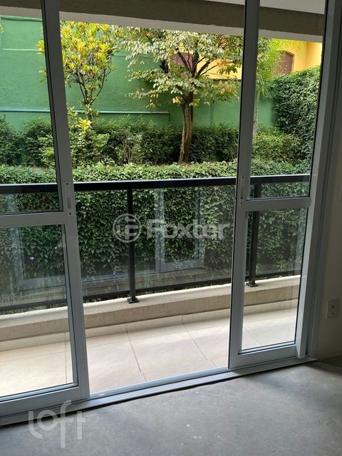 Image 6 - 871008