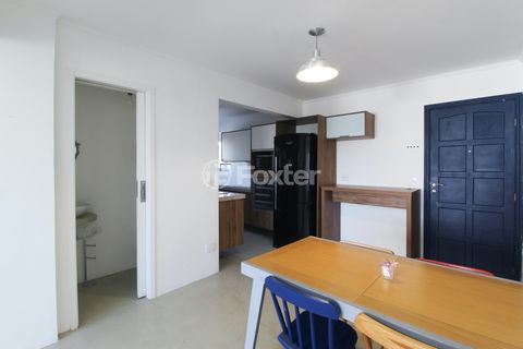 Image 4 - 871012