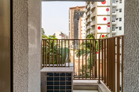 Image 7 - 871015