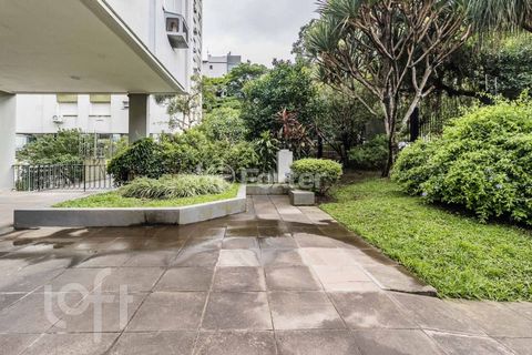 Image 1 - 871068