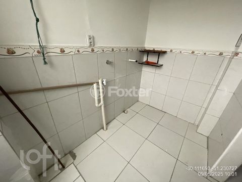 Image 4 - 871079