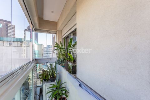 Image 7 - 871160