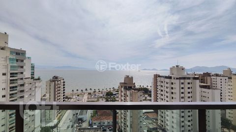 Image 11 - 871382