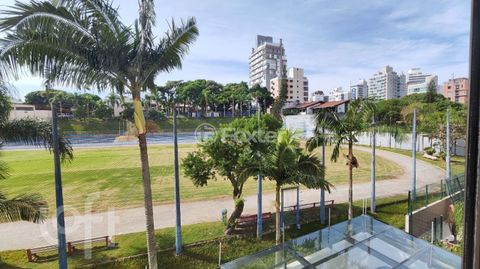 Image 9 - 871382