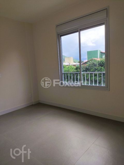 Image 7 - 871403