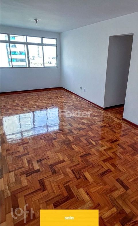 Image 5 - 871411