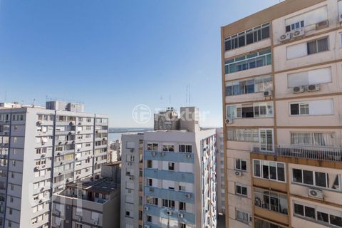 Image 9 - 871419