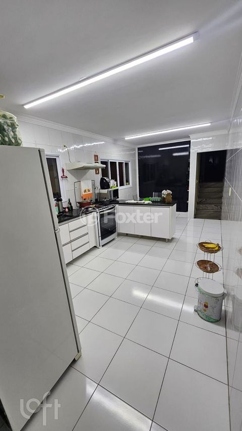 Image 4 - 871420