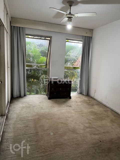 Image 3 - 871422