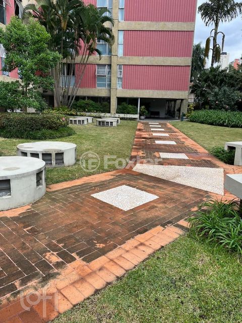 Image 9 - 871422
