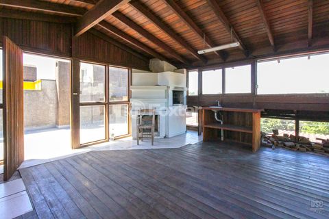 Image 19 - 871515