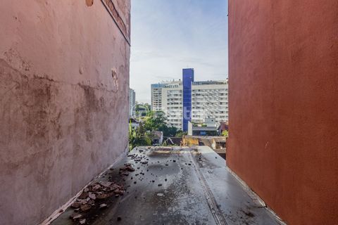 Image 9 - 871541
